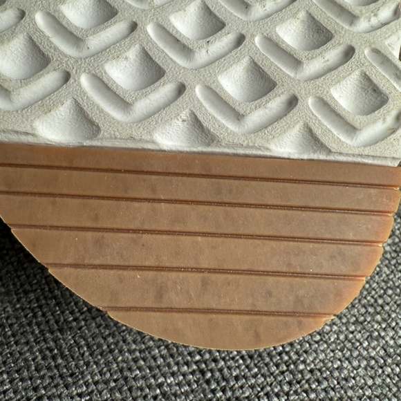 UGG Women's Holly Sunset Fluffy Sandals Size 8.5 - Picture 11 of 16